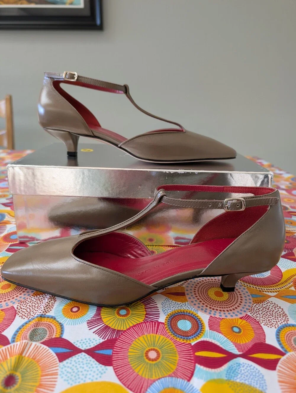 J Crew Made-in-Italy T-strap heels in leather CR930  Size 9.5 *Flawed